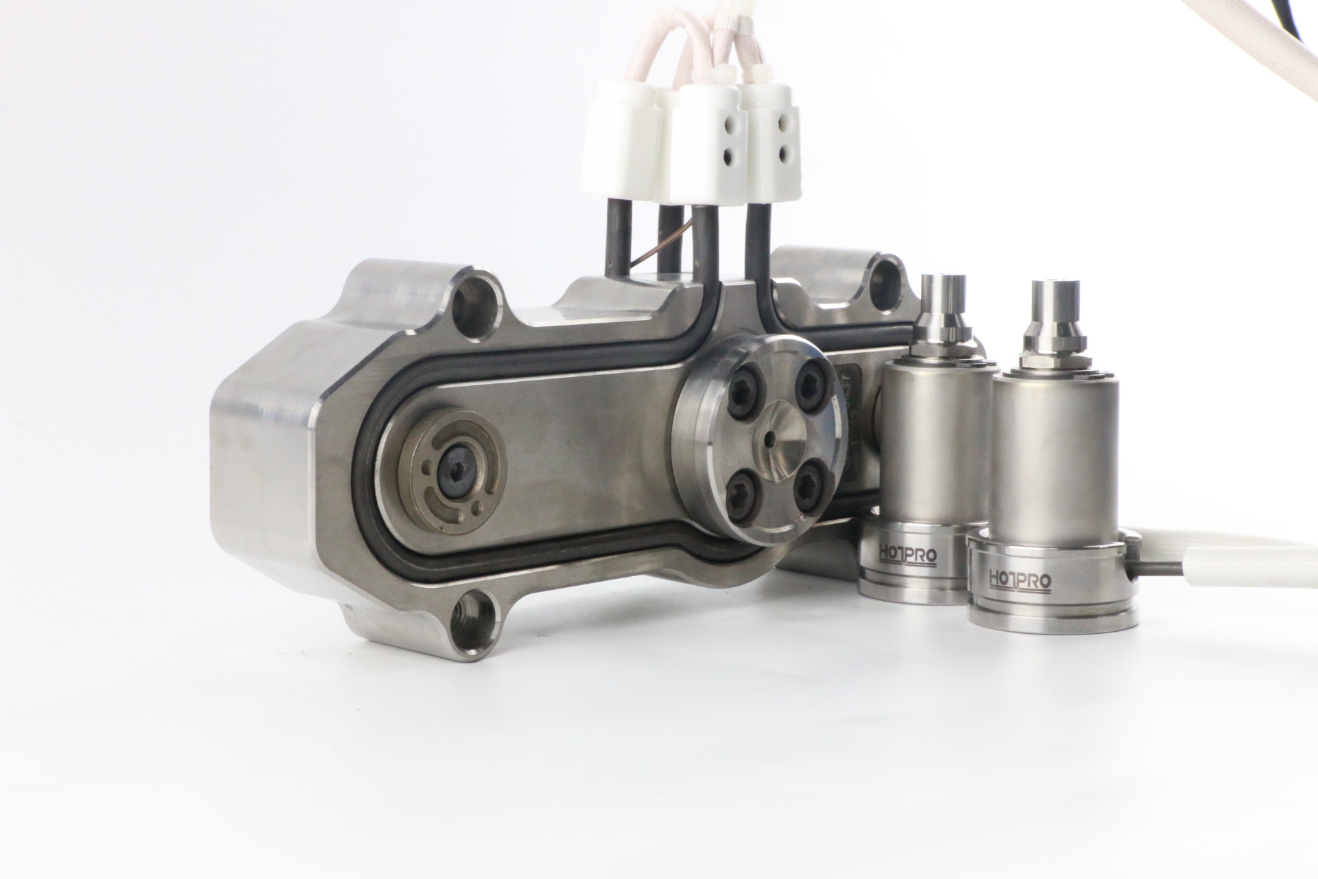 热流道进浇点拉丝或流涎的解决方法有哪些？