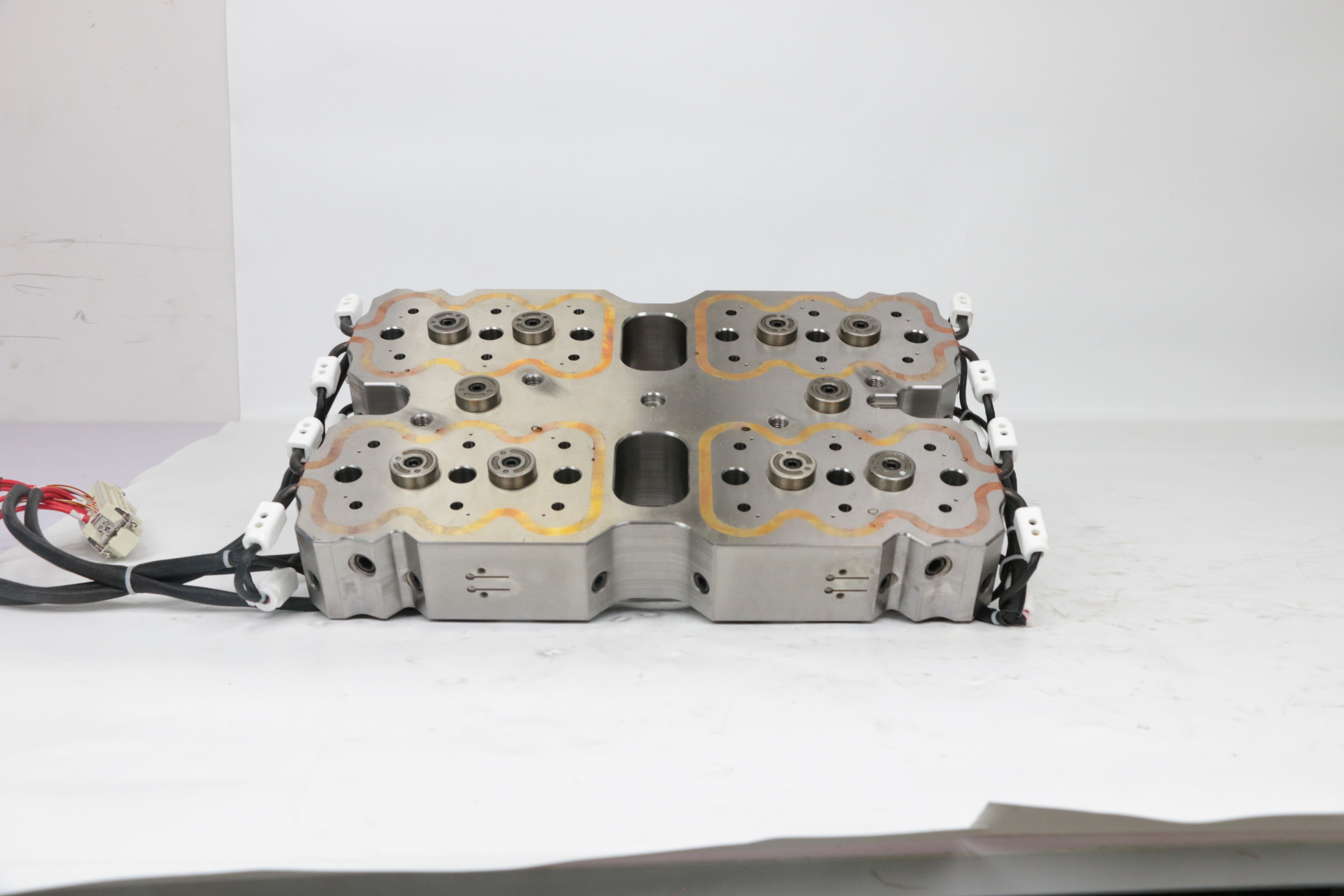 热分板与热喷嘴结合漏胶原因是什么?