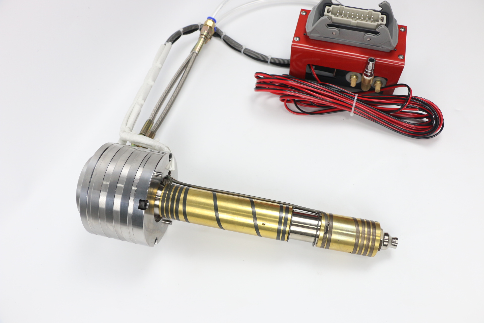 针阀式热流道系统出现拉丝该怎么办?